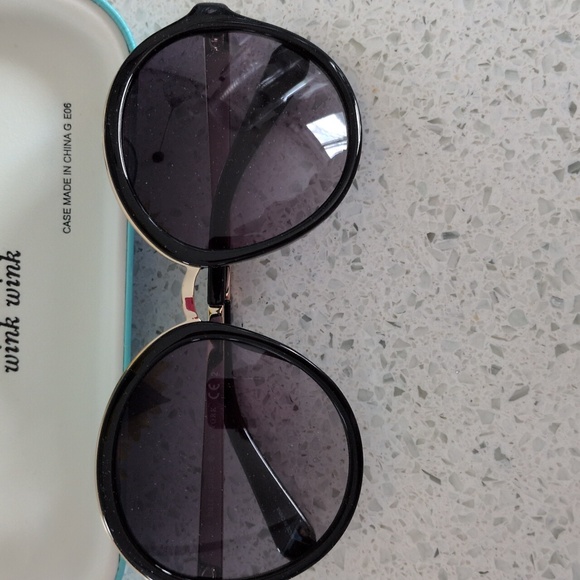 KATE SPADE Black Round Sunglasses Comes With Teal 🩵 Case No Call Outs Warn Once - Picture 2 of 8